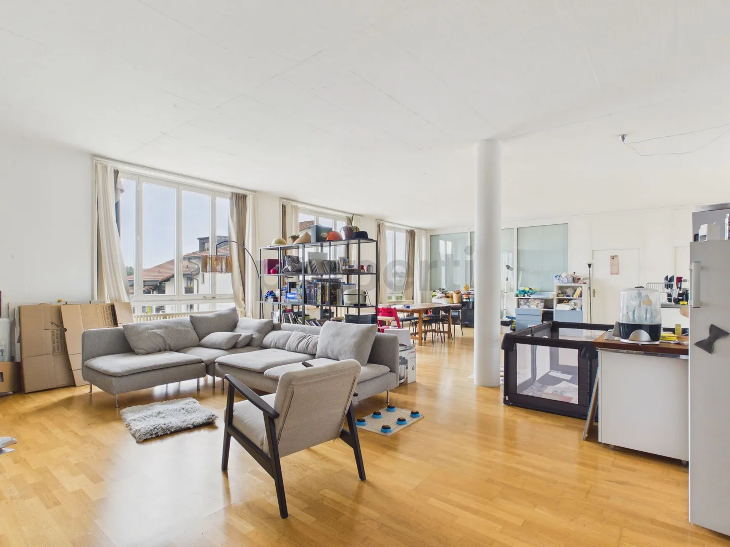 Architektonisch prämierte Liegenschaft, 165 m² Wohnfläche und privater 50 m² Innenhof - Photo 4 of 11