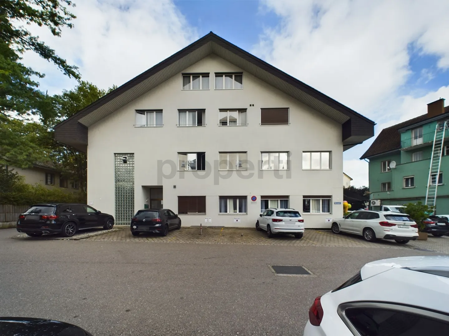 Investieren Sie in Zukunft: Vielseitige Renditeliegenschaft mit enormem Potenzial im Zentrum von Wohlen - Foto 1 von 13