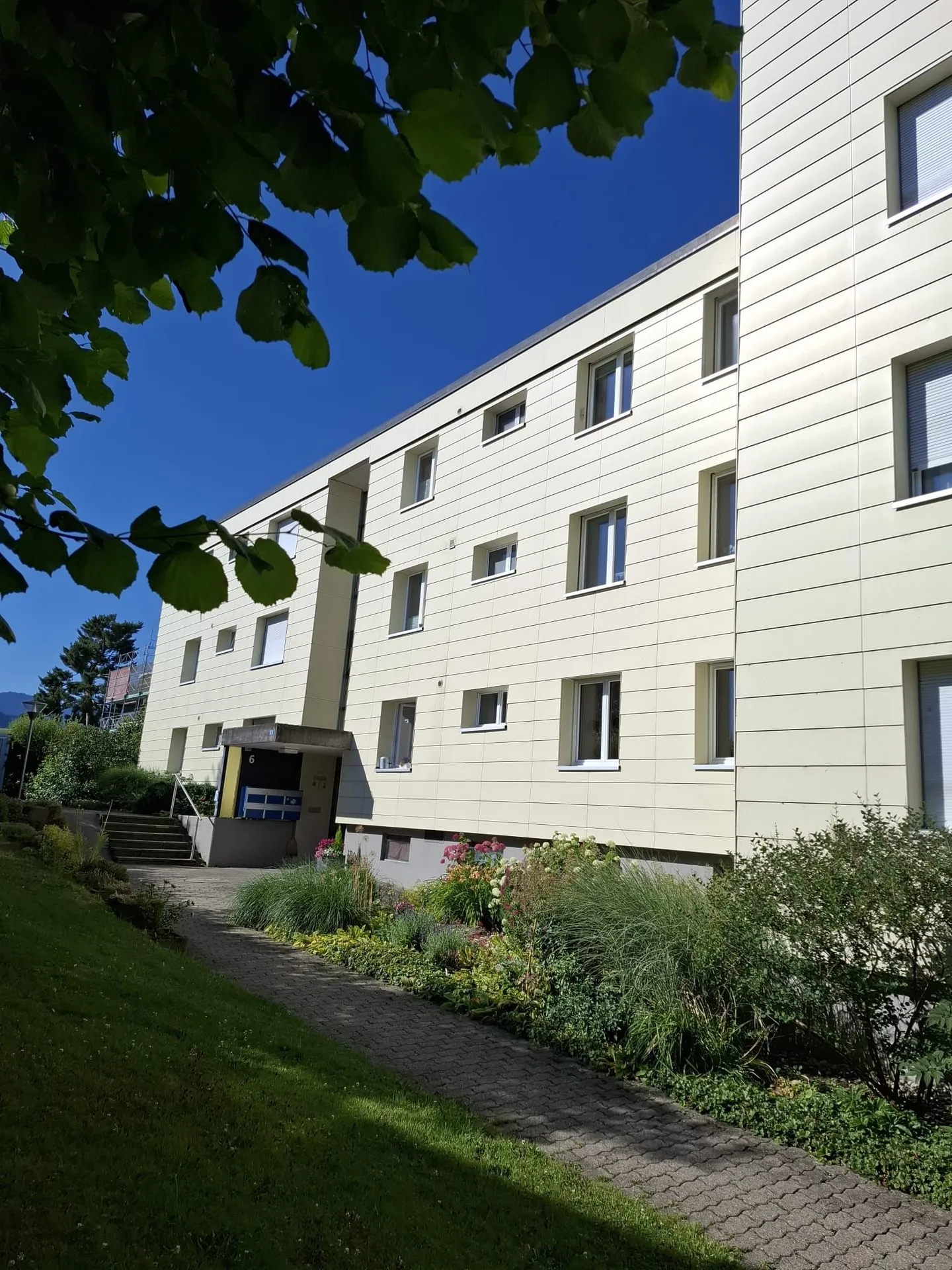 Spacious and bright 5.5-room family apartment in Schwarzenburg - Photo 12 of 13