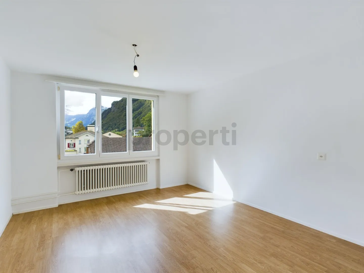 Sonnige 2.5-Zimmer-Wohnung mit Idylle in Luchsingen - Foto 5 von 12