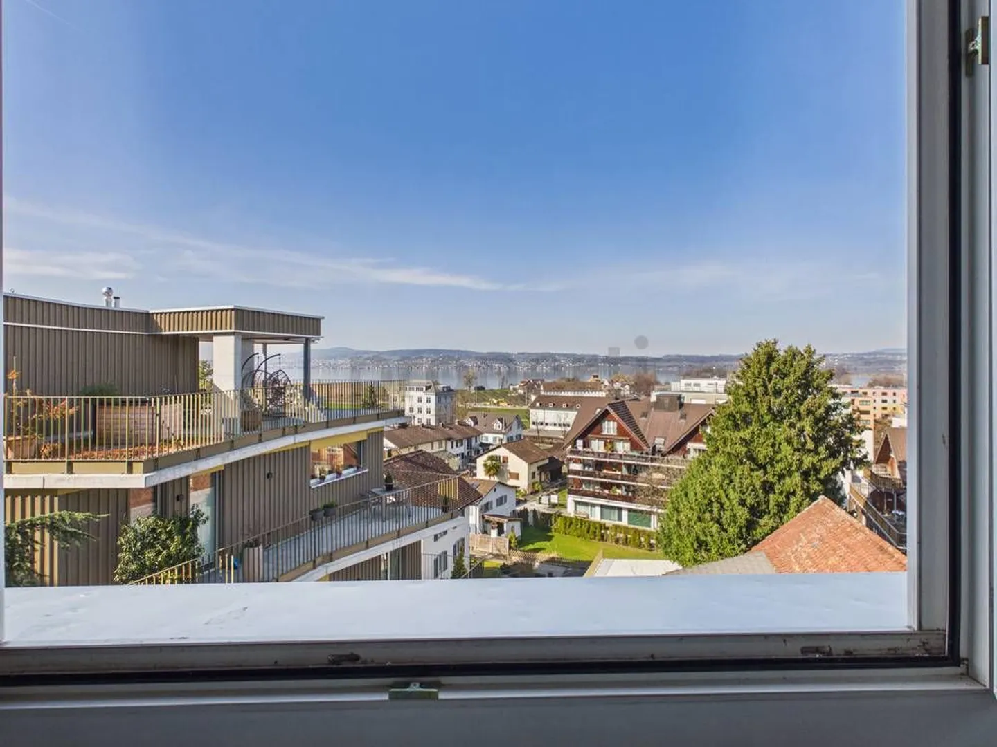 Newly renovated 4.5-room elegant apartment with lake and mountain views in Pfäffikon SZ - Photo 5 of 7