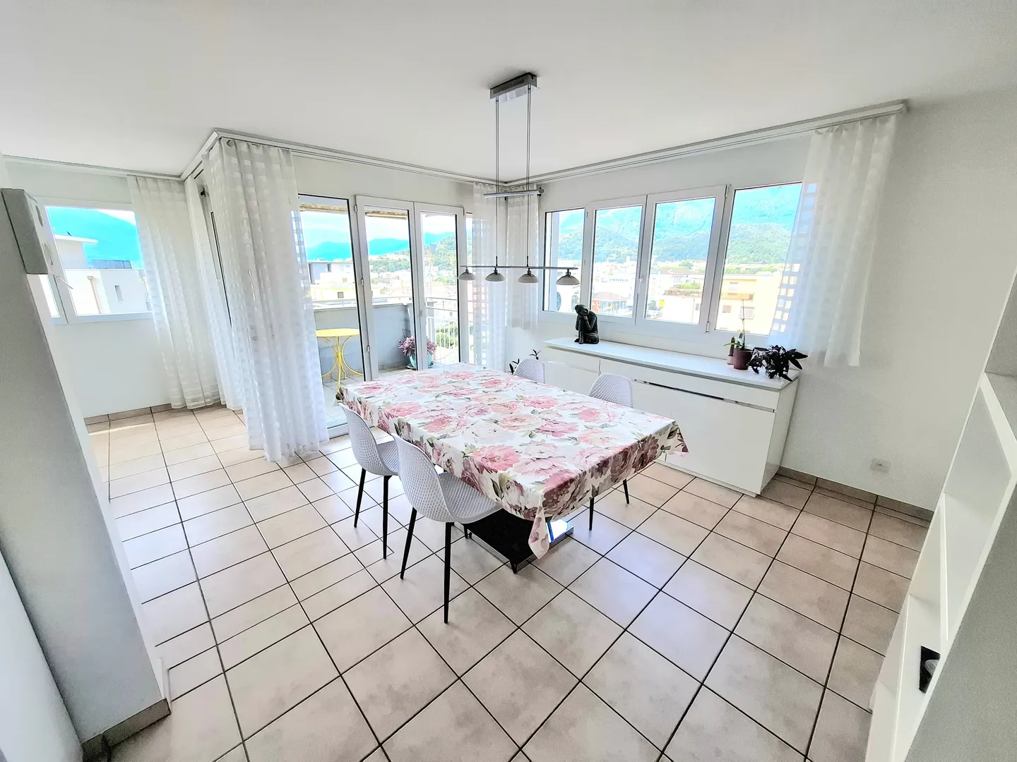 Bright 3.5-room apartment in Solduno, Primary Residence - Photo 5 of 13