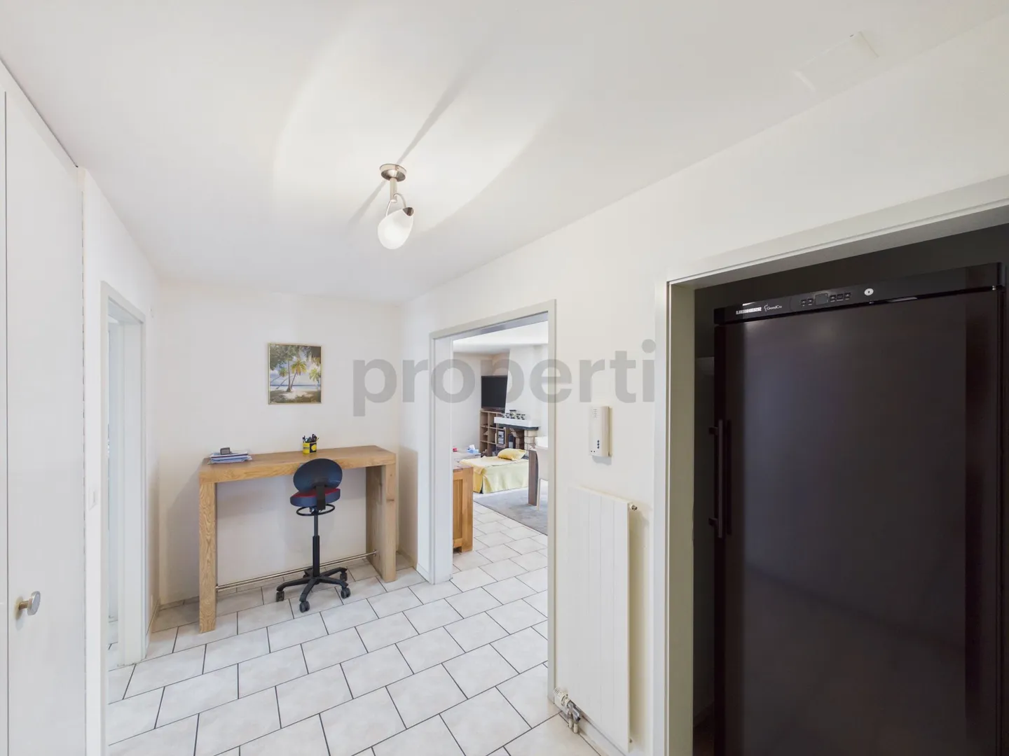 Private Balcony, Underfloor Heating, Elevator & Ideal Location near Train Station and Schools! - Photo 7 of 9