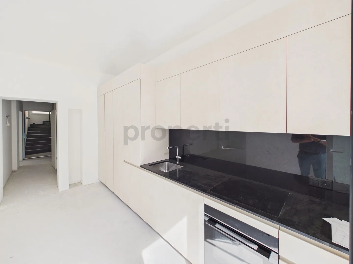 Elegante Wohlfühloase, Lichtdurchflutete Räume & Modernes Design! - Foto 4 von 9