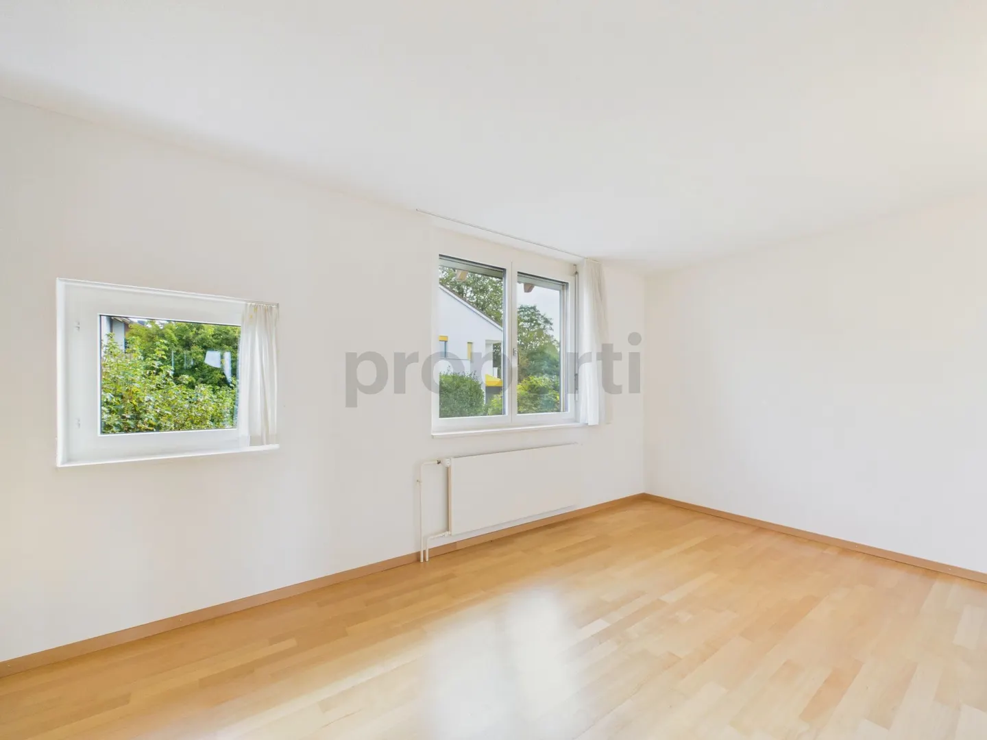 Traumhafte Aussicht, Privater Balkon & Grosszügiges Platzangebot im Kanton Zug! - Foto 4 von 8