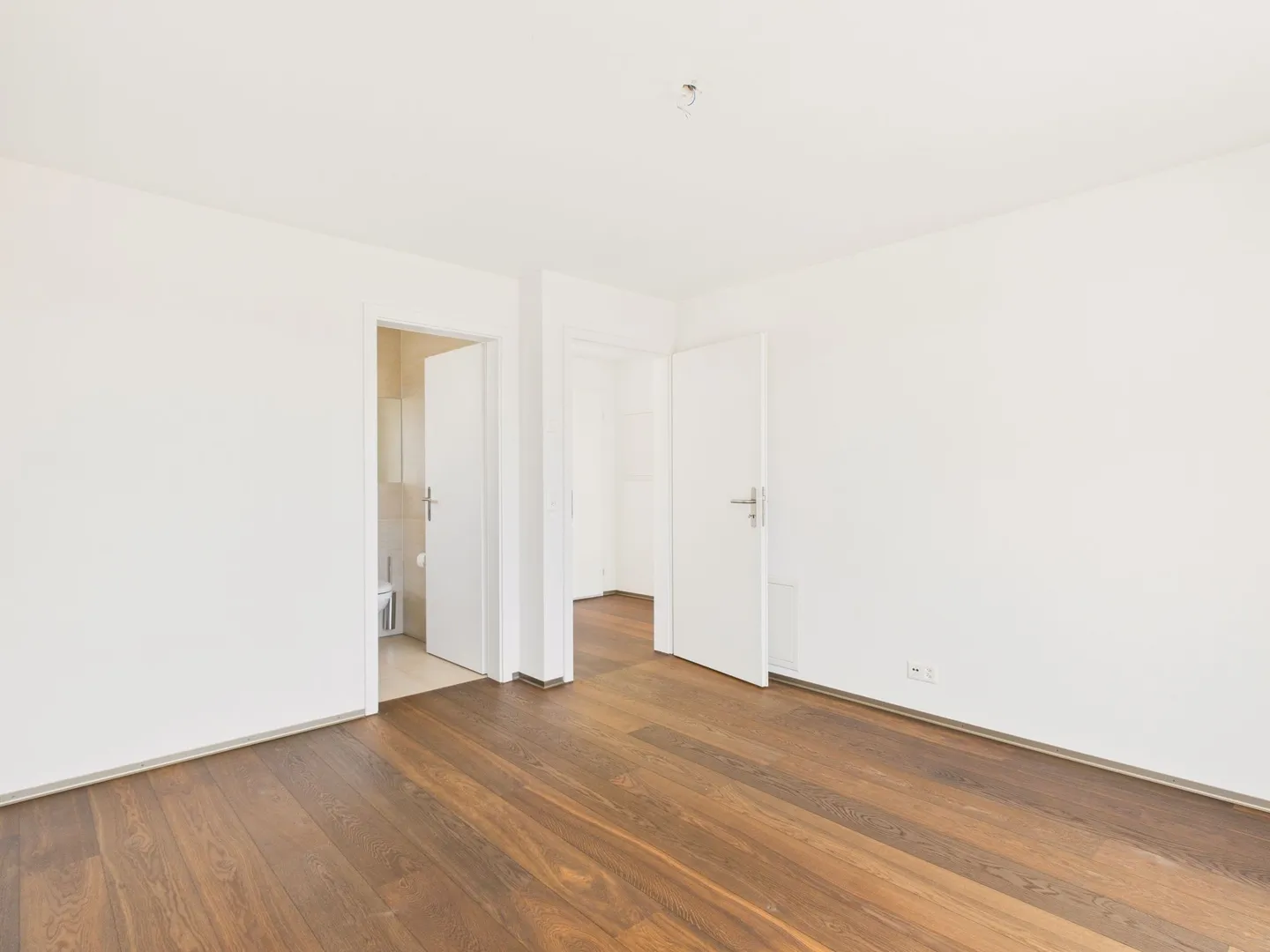 Exclusive penthouse apartment with sun terrace in Ostermundigen, Canton BE - Photo 7 of 13