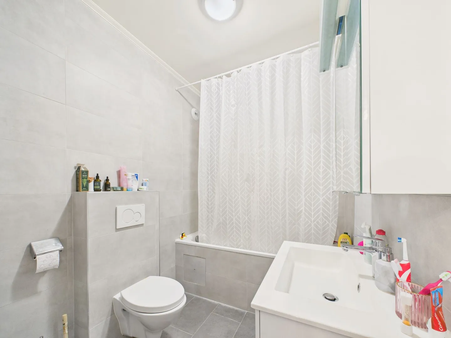 Möblierte 5.5-Zimmer-Wohnung 165 m² Private und bewaldete Luxusresidenz In der Nähe von Nationen und Organisationen Genf - Foto 8 von 11