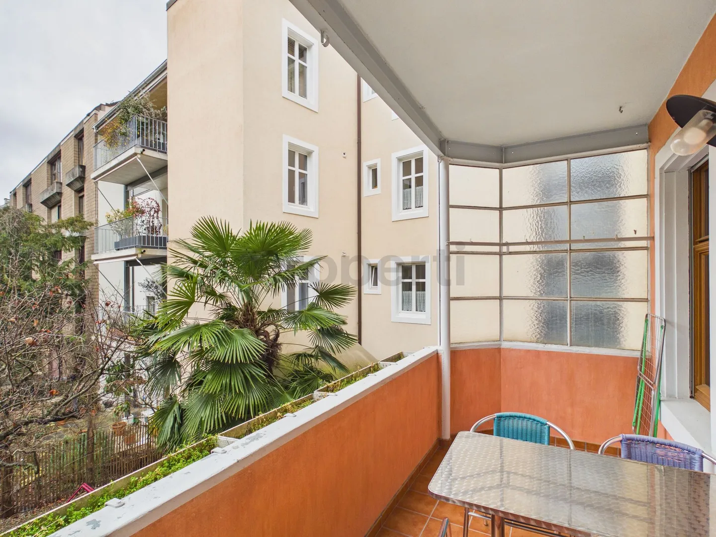 Charming 3.5-room apartment with stylish furnishings in Basel - Photo 8 of 9