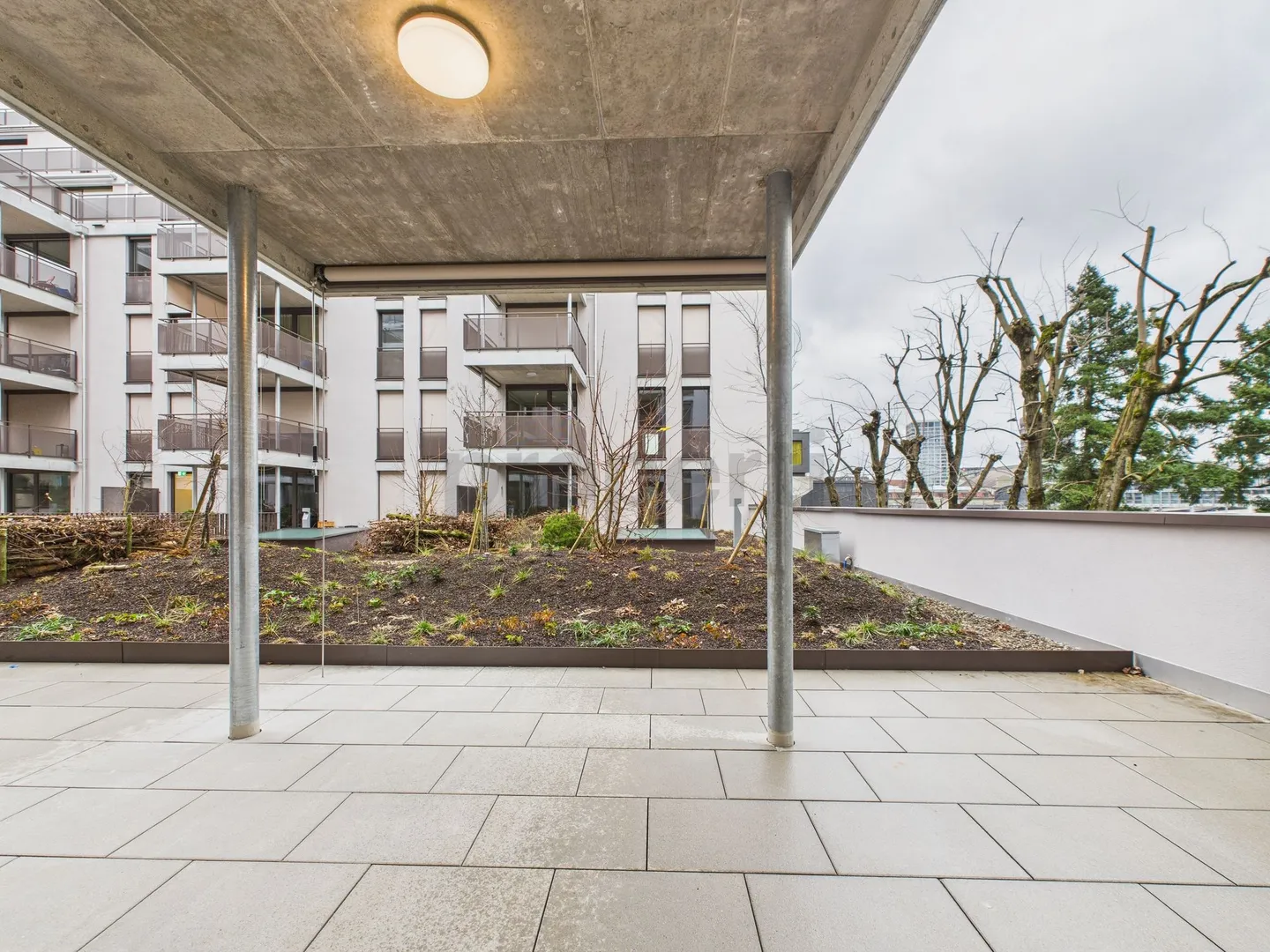 Modernes Apartment mit Balkon - Foto 8 von 10