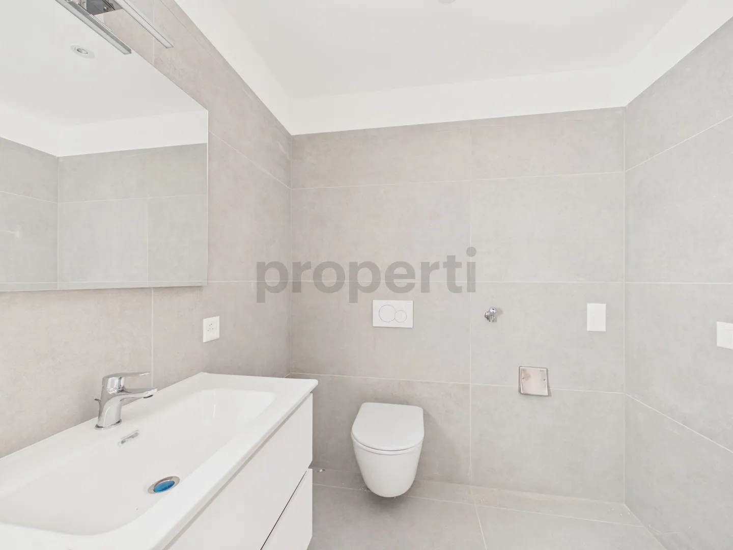 Modern 3.5 room apartment with electric car charging station, Biasca - Photo 9 of 13