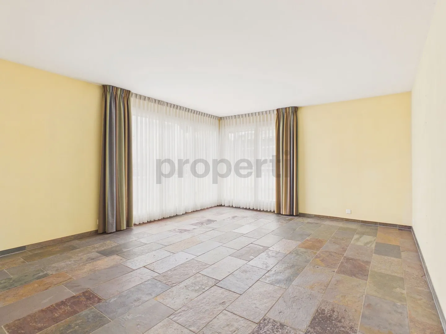 Spacious 6.5-room penthouse apartment with practical storage room, Othmarsingen - Photo 2 of 13