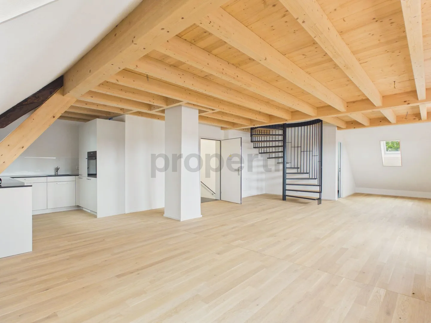 Appartement en duplex extraordinaire avec point fort architectural - Photo 2 sur 12