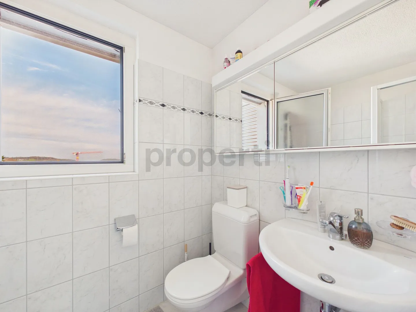 Bright 2.5-Room Apartment with Balcony - Photo 8 of 11