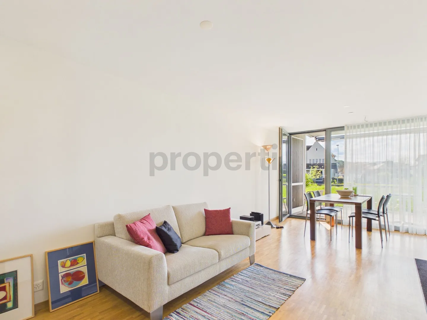 2.5-room apartment with terrace and close to the train station in Mammern - Photo 4 of 13