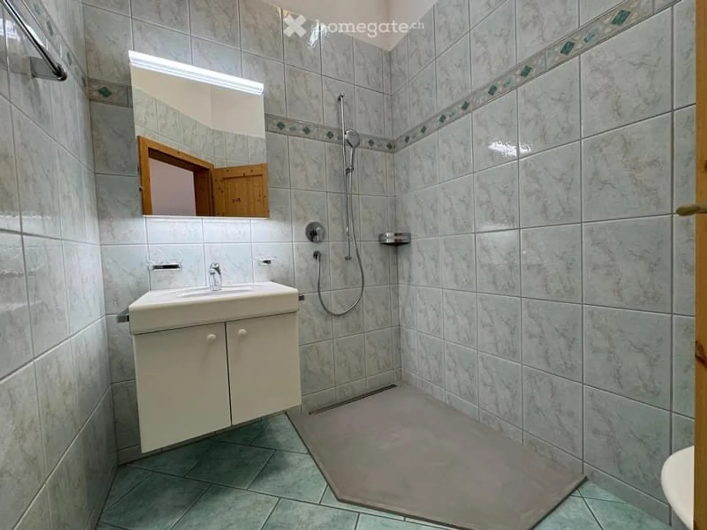 Penthouse spacieux de 5,5 pièces avec vue sur la montagne à Clavadel - Photo 11 sur 13