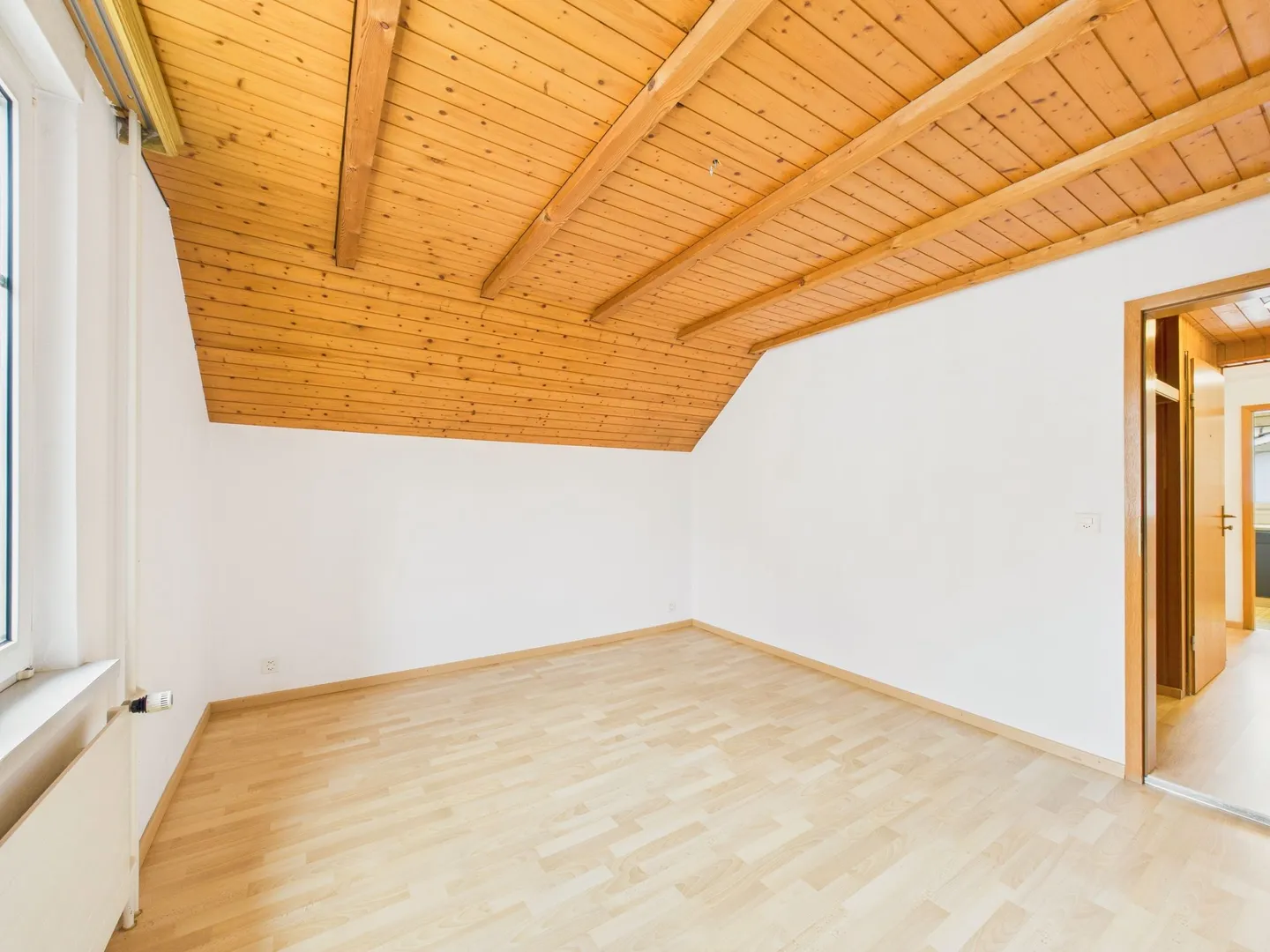 Lichtdurchflutete 3.5-Zimmer Maisonette-Dachwohnung in Rorschach - Photo 5 of 9