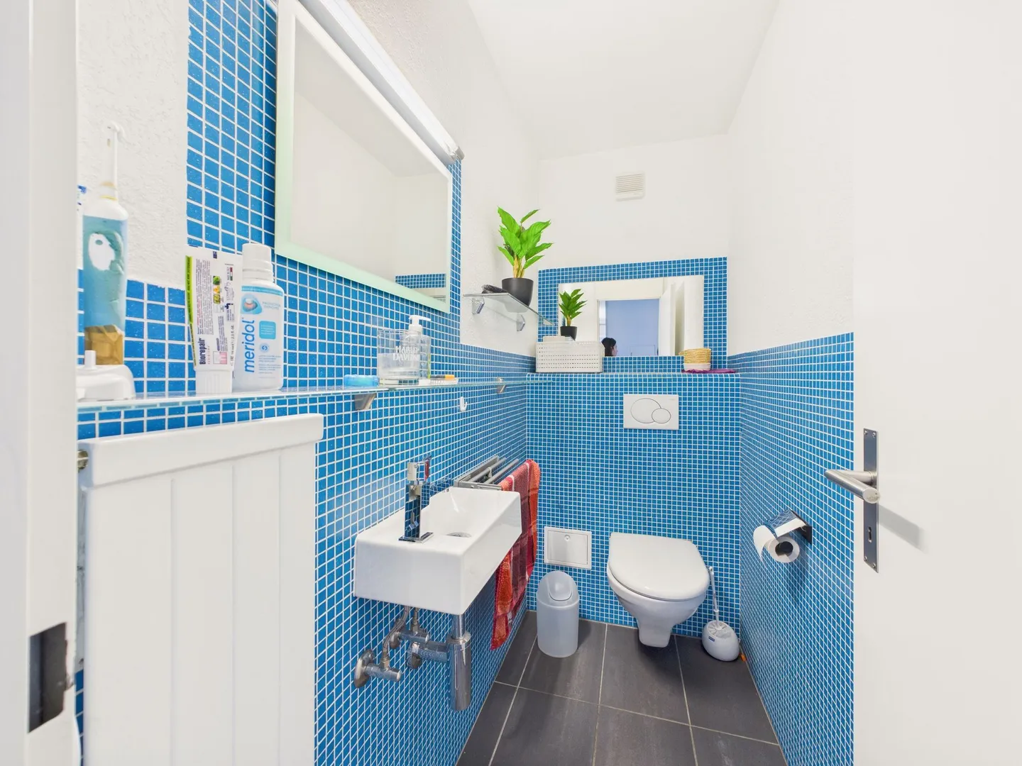 Spacious 4.5-Room Apartment with Balcony in Solothurn - Photo 8 of 9