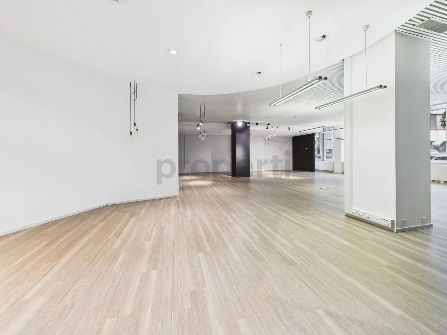 Grosszügige Bürofläche in Opfikon  Arbeiten in Flughafennähe - Foto 1 von 12