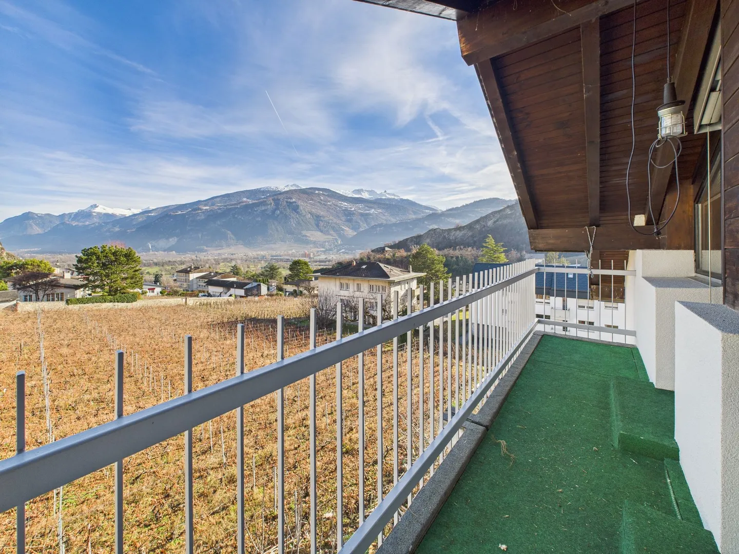 Elegante 6-Zimmer renovierte Maisonette mit Keller, Sion - Foto 12 von 13