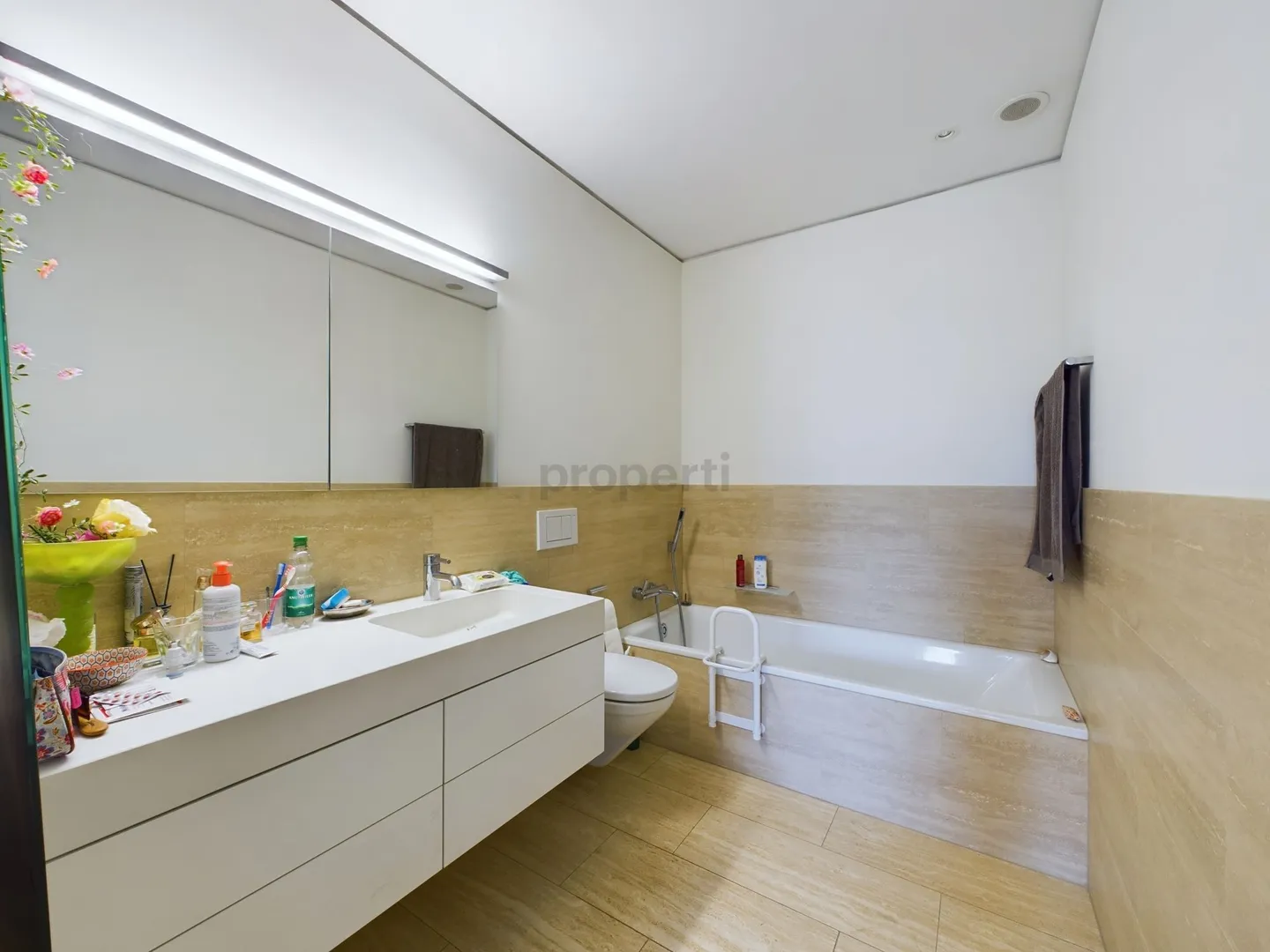 Moderne Wohnung mit Balkon in Zug - Foto 7 von 9