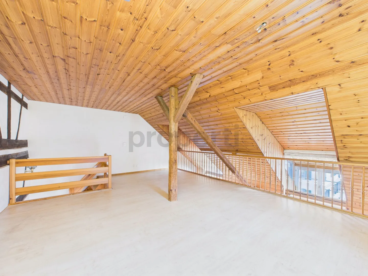 Grosszügige 6.5-Zimmer-Wohnung - Foto 5 von 13