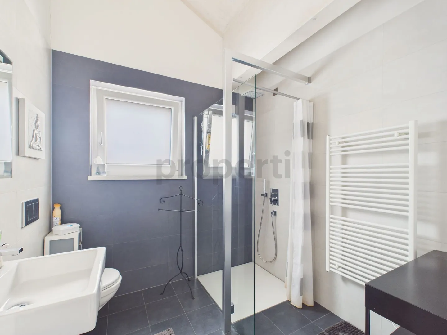 Appartement Attique Spacieux avec Terrasse - Photo 10 sur 13