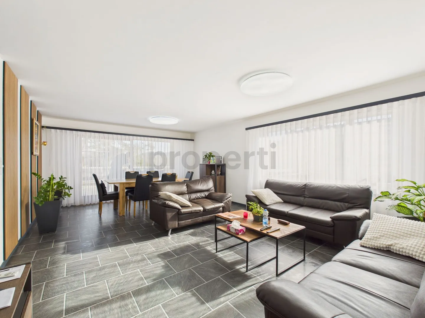 5.5-room apartment with spacious terrace and lake view - Photo 1 of 13