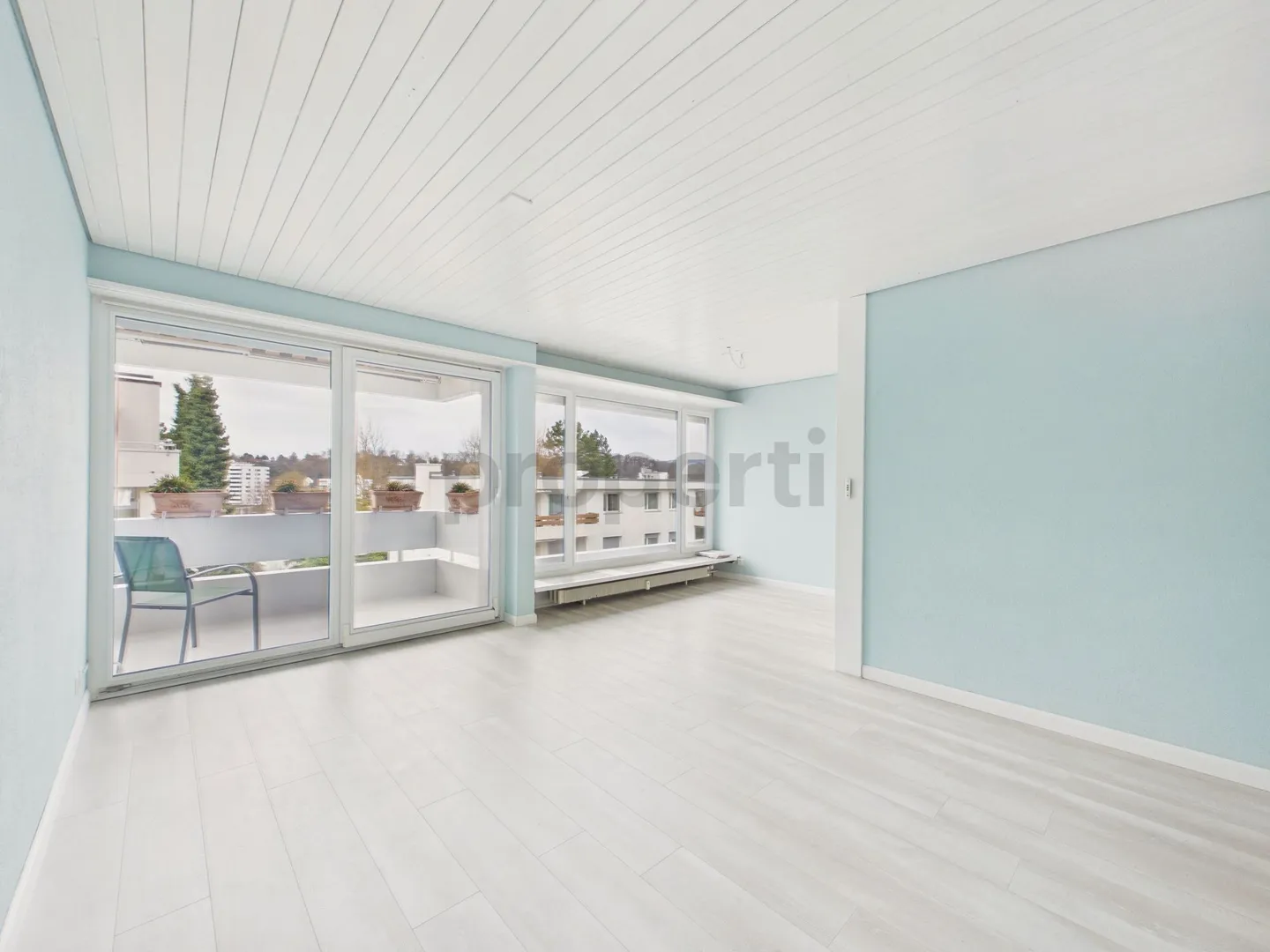 Bright 3-room apartment with balcony in Binningen - Photo 4 of 9