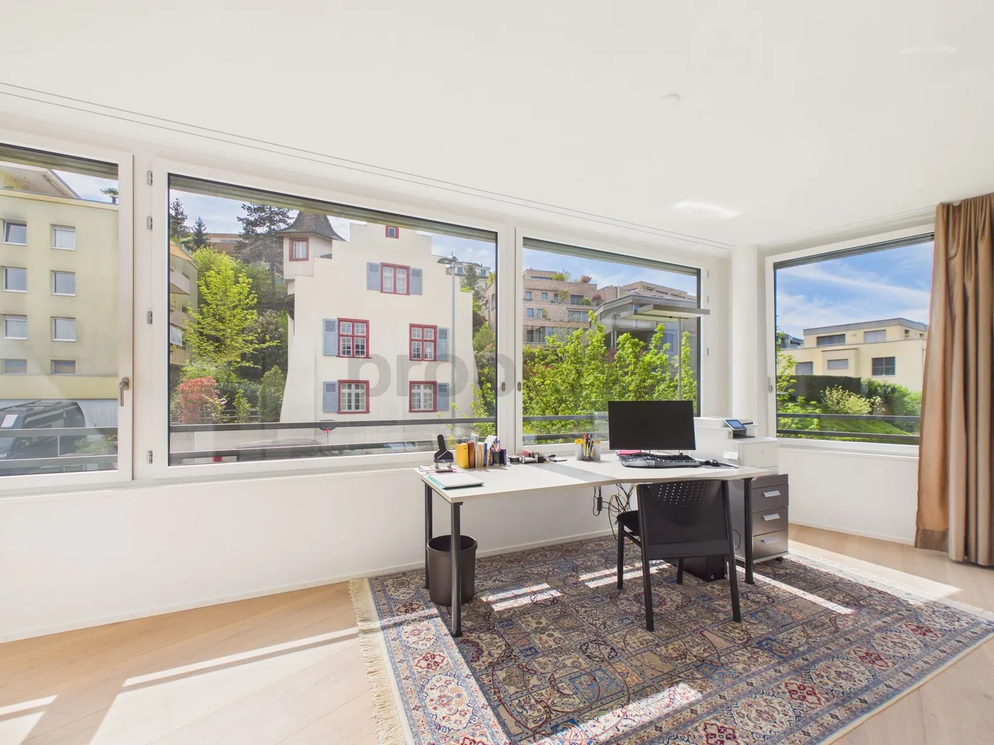 Modern 4.5-room apartment with lift and parking space, Binningen - Photo 12 of 13