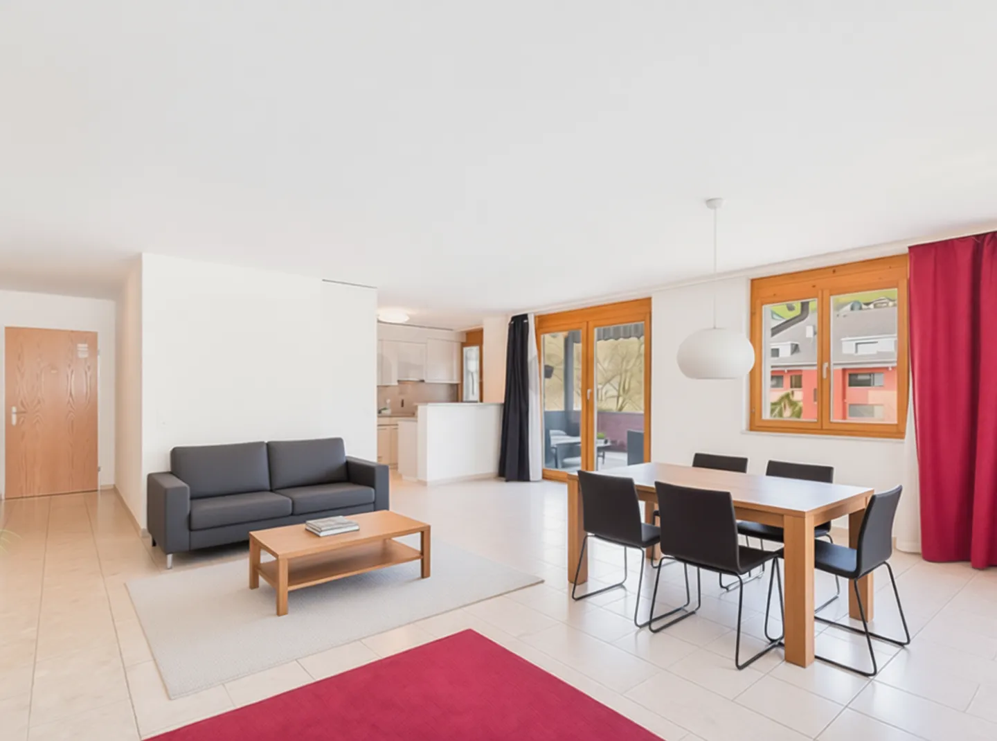 Appartamento familiare ristrutturato a Bubendorf - Foto 2 di 9