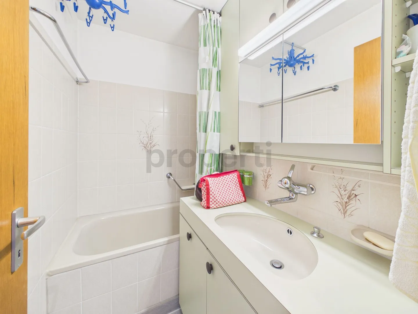 Furnished 5.5-room townhouse with winter garden & garden ready to move in in Münsingen - Photo 10 of 12