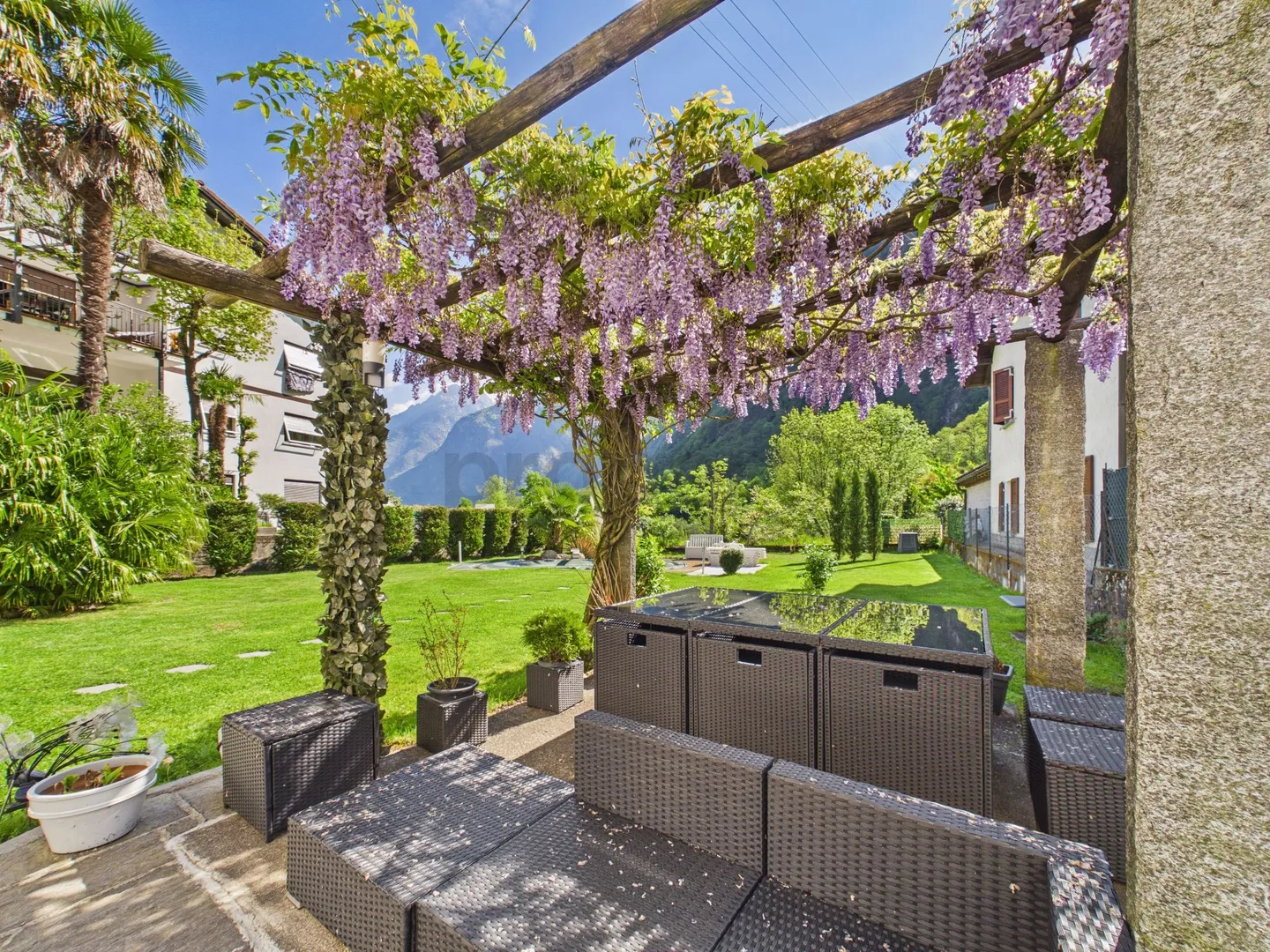 4.5 Room Villa with Pool in Roveredo GR - Photo 5 of 13