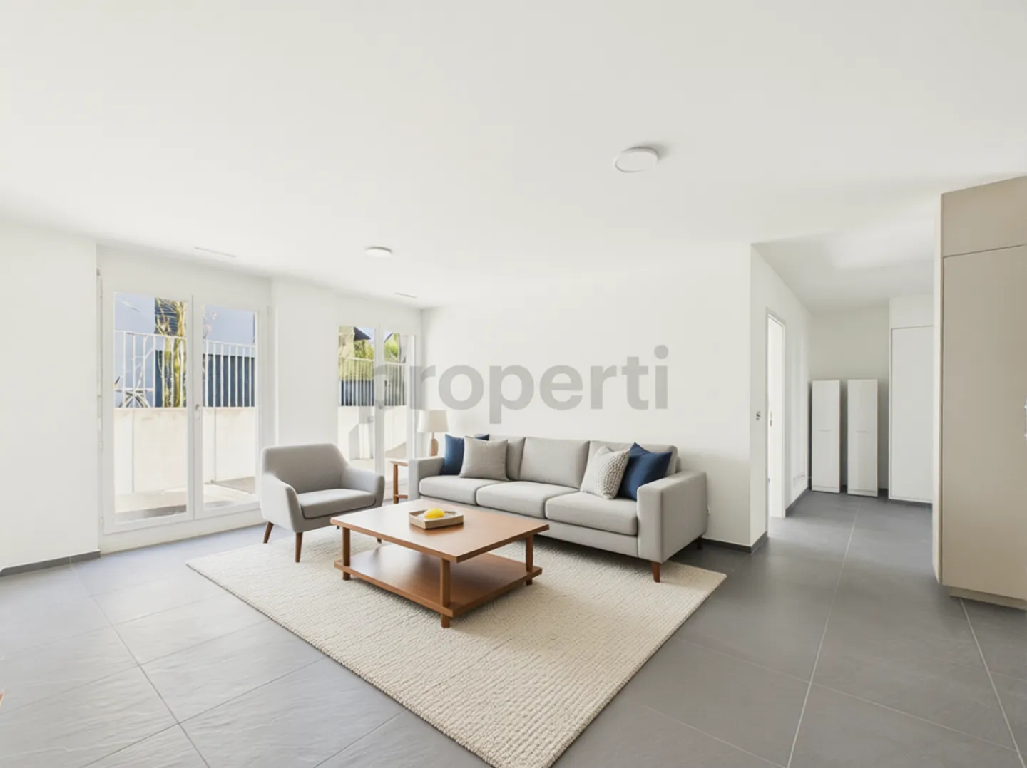 Newly renovated 5.5-room condominium with elevator, Opfikon - Photo 2 of 13