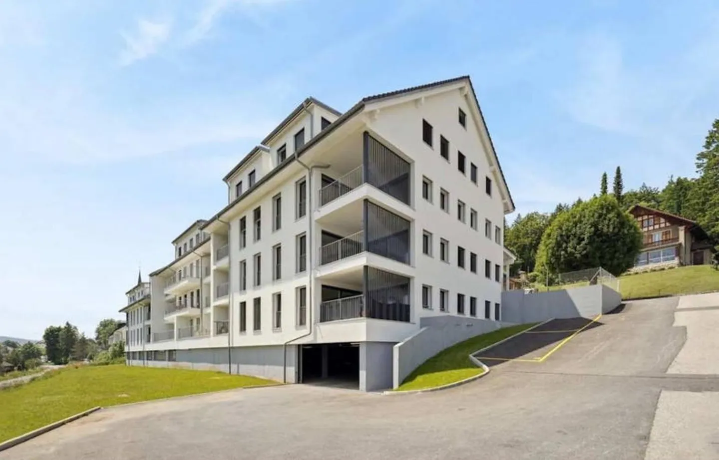 Magnifico attico con vista superba, grande soppalco e trasporti nelle immediate vicinanze - Foto 1 di 13