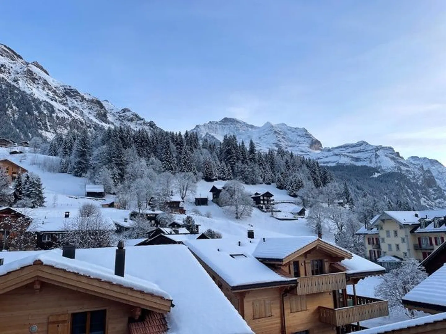 Célébrez Noël au-dessus des nuages - Appartement penthouse exclusif avec vue sur les Alpes - Photo 1 sur 13
