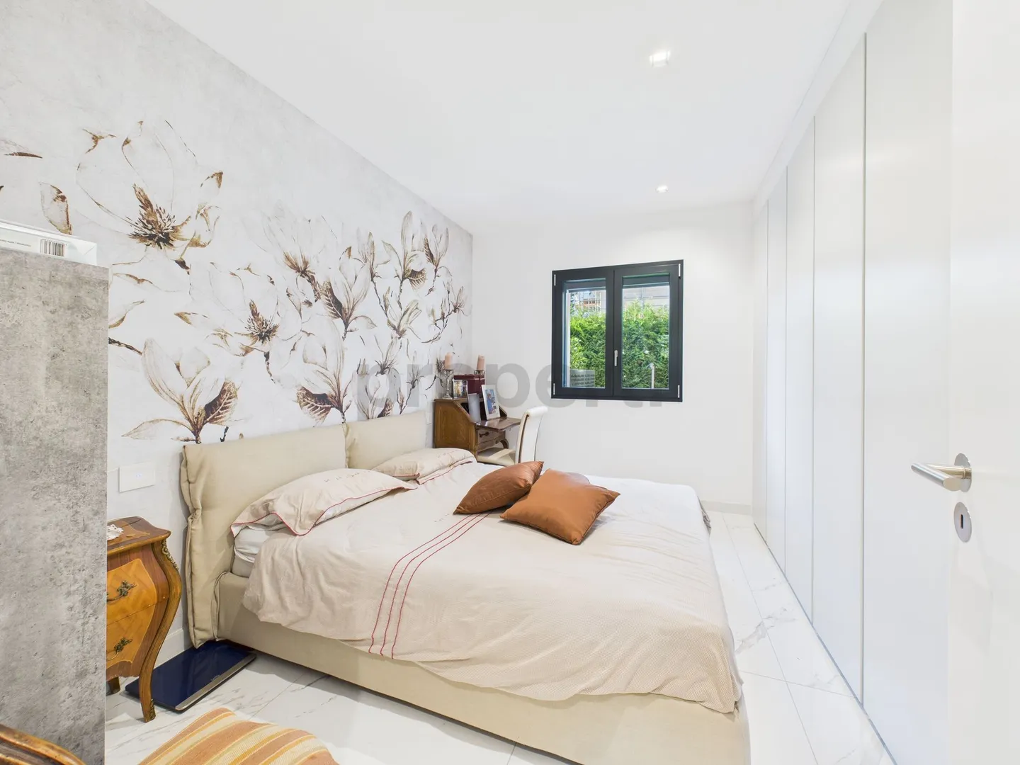 Casa moderna con giardino, spa privata e tecnologia avanzata a Locarno - Foto 8 di 13