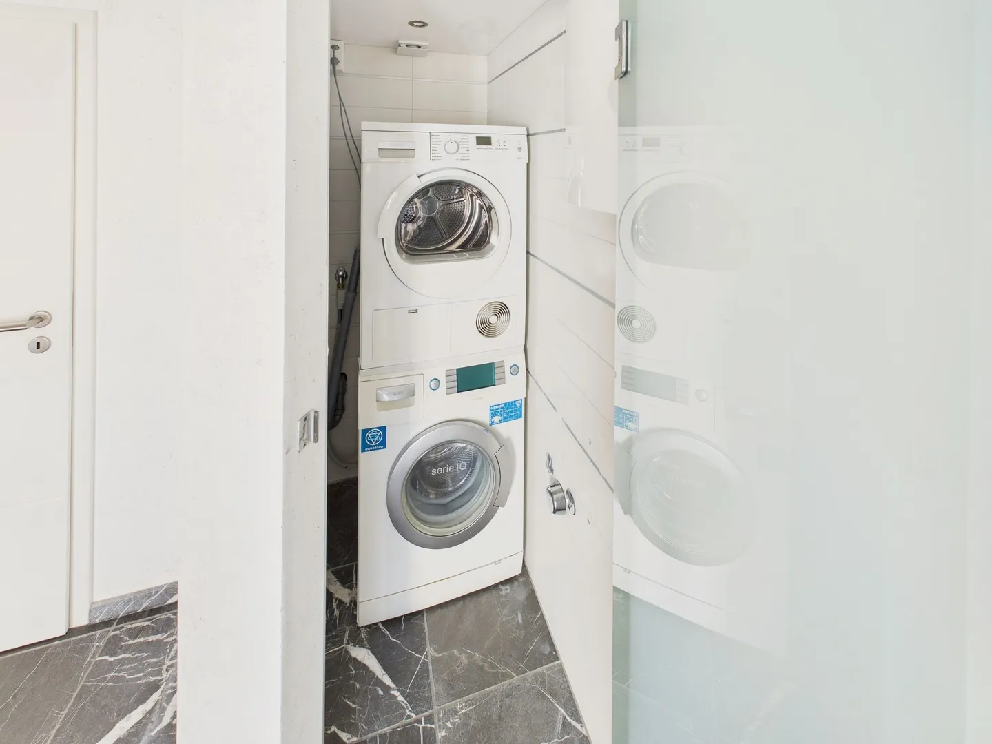 Appartement moderne de 2.5 pièces avec jardin à Mollens - Photo 7 sur 13