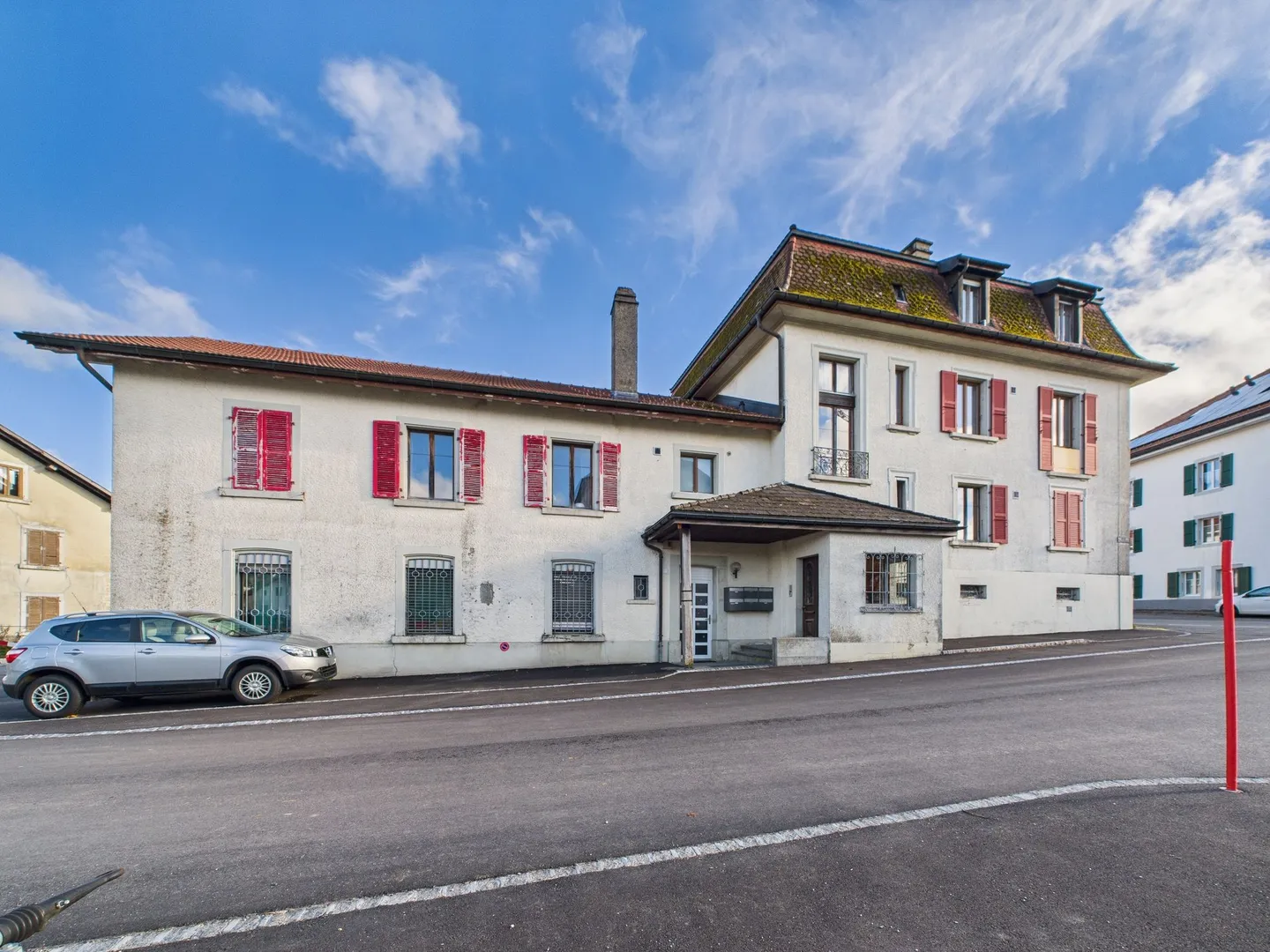 Charming multi-family house with 13 rooms in Saignelégier, in the canton of Jura - Photo 6 of 11