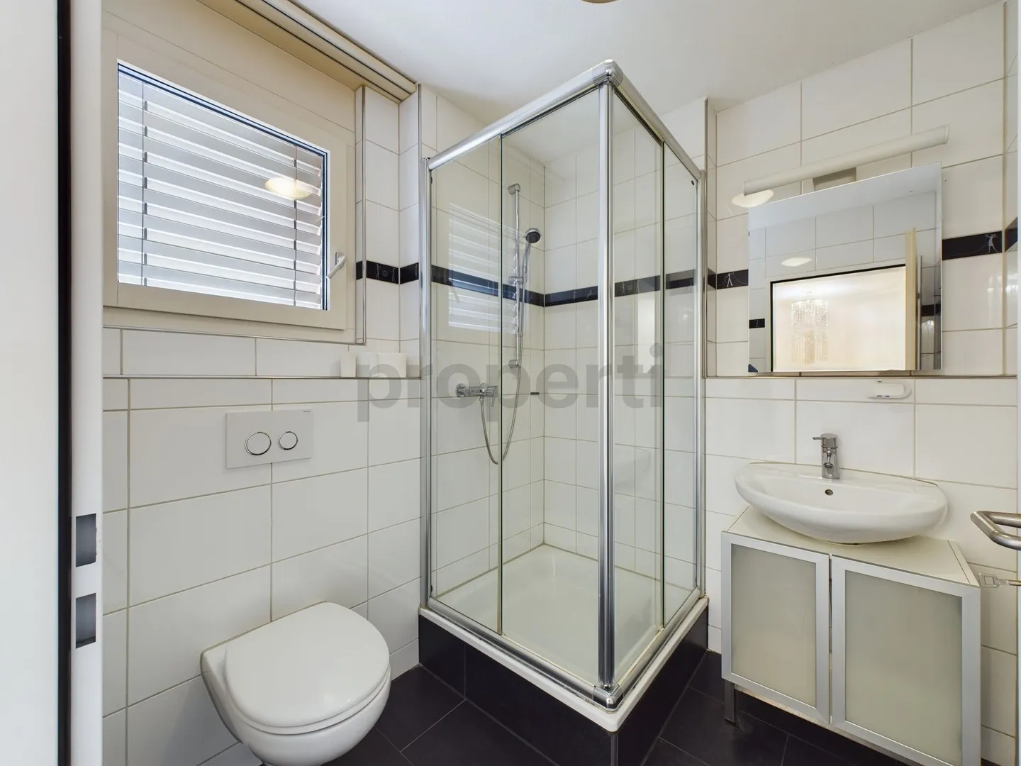 Exklusives 6.5-Zimmer-Reihenhaus in Schlieren - Foto 8 von 10