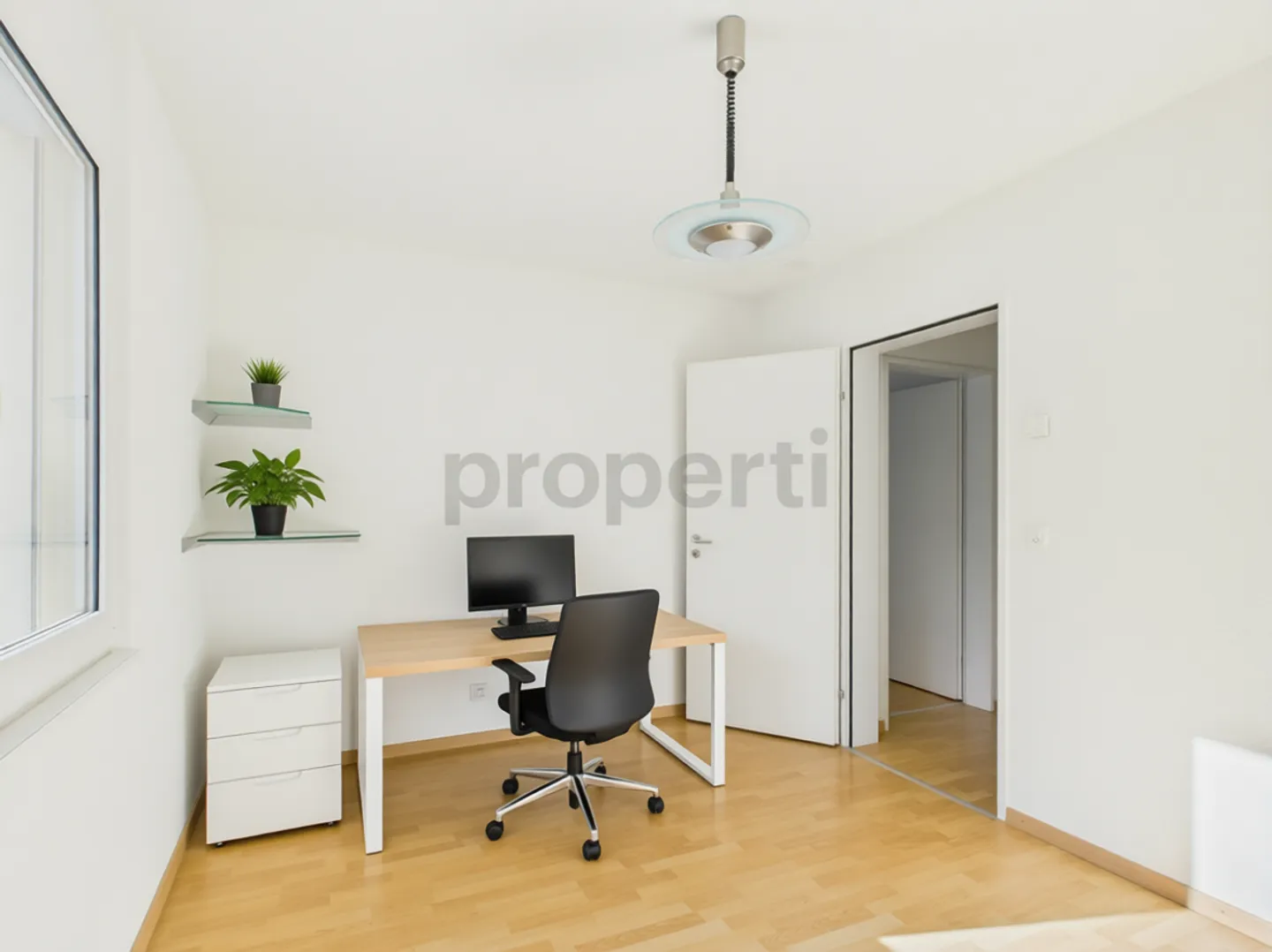 Luminoso appartamento di 4,5 stanze con balcone a Kollbrunn - Foto 9 di 13