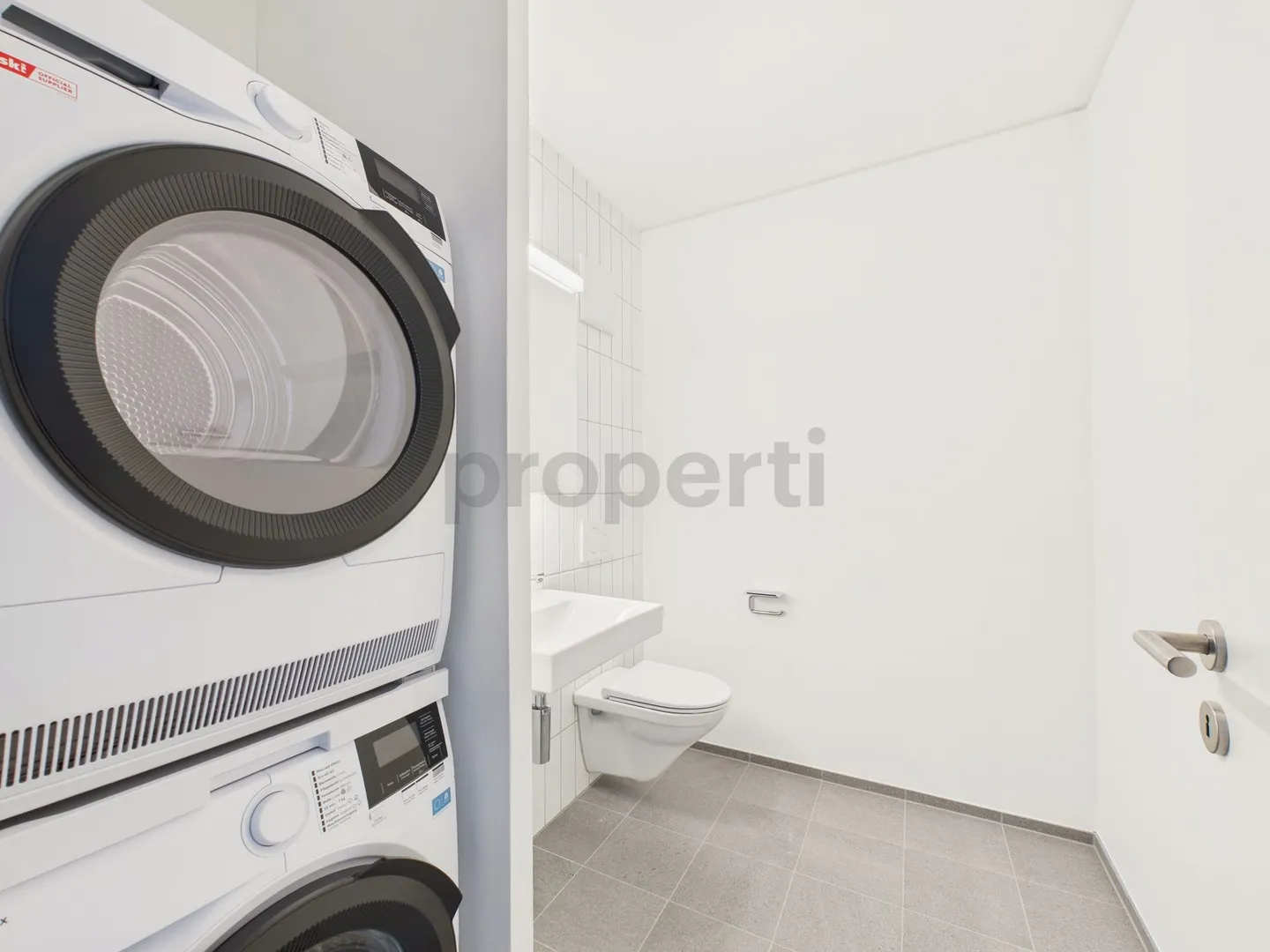 Moderno appartamento di 3,5 stanze con balcone, Basilea - Foto 9 di 10