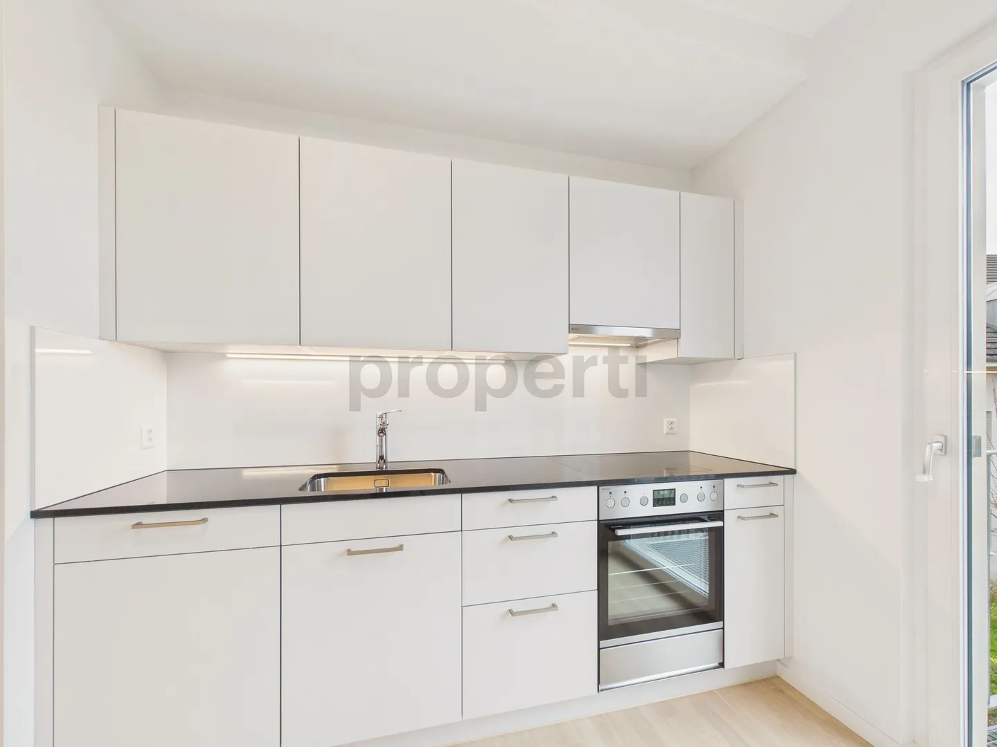 Maison individuelle de 6 pièces récemment rénovée avec sous-sol et station de recharge, Niederuzwil - Photo 4 sur 13