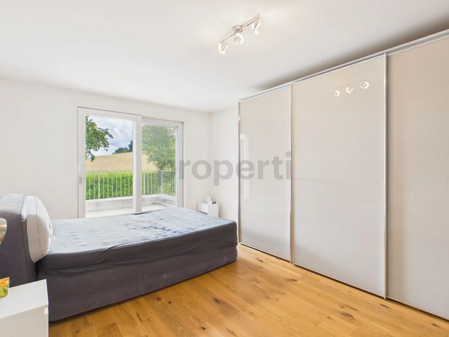 Large and family-friendly semi-detached house - Photo 9 of 13