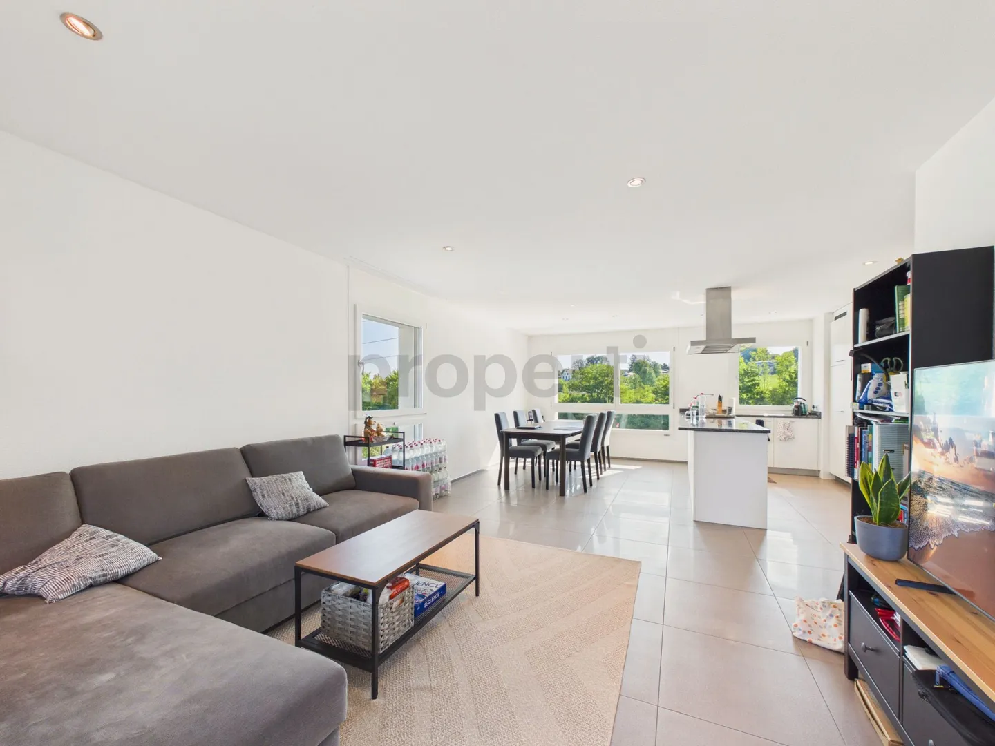 Appartement moderne et spacieux de 3,5 pièces à Adliswil - Photo 1 sur 11