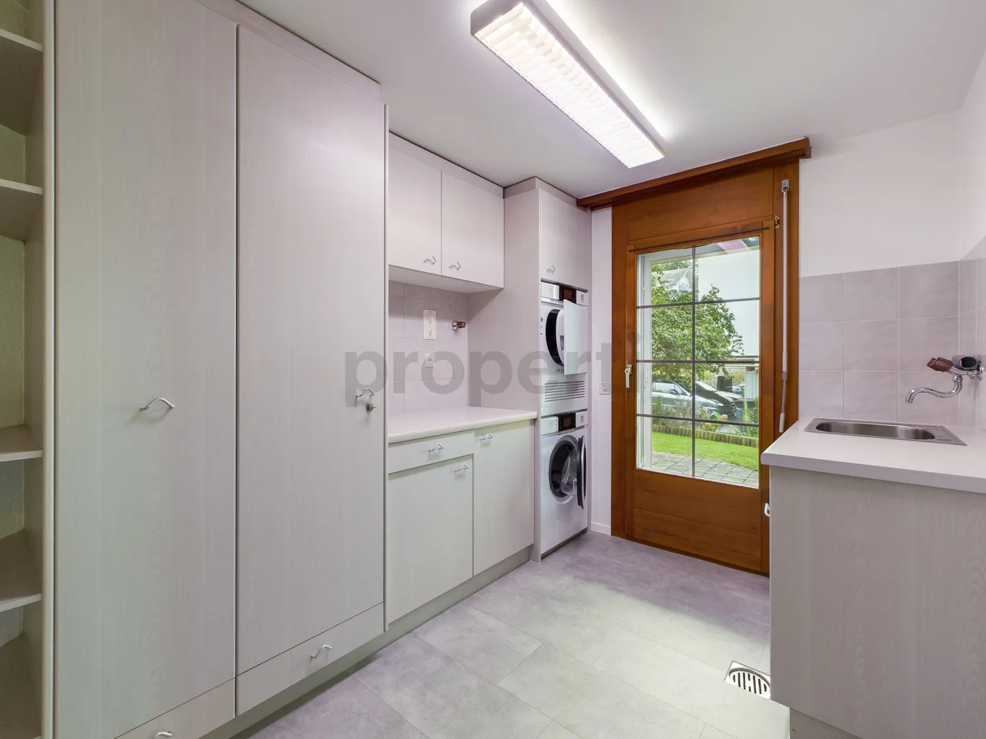 Casa unifamiliare di 5,5 stanze a Knonau - Vita moderna con idillio da giardino - Foto 9 di 13