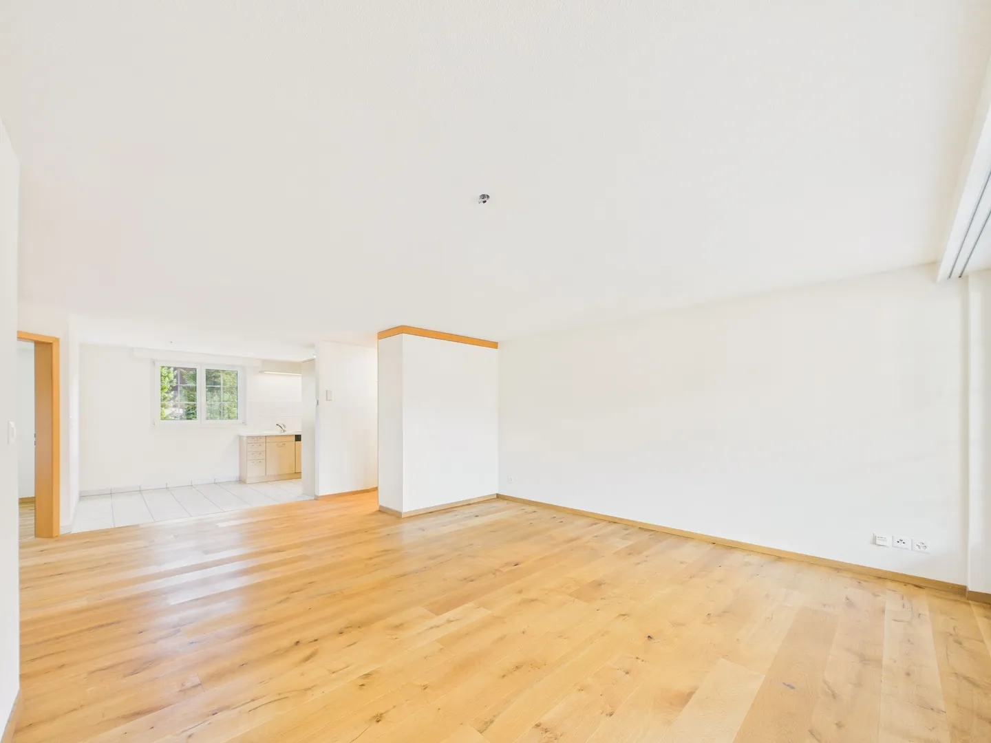 Bright & charming 3.5-room apartment in the heart of Unterwasser - Photo 4 of 10