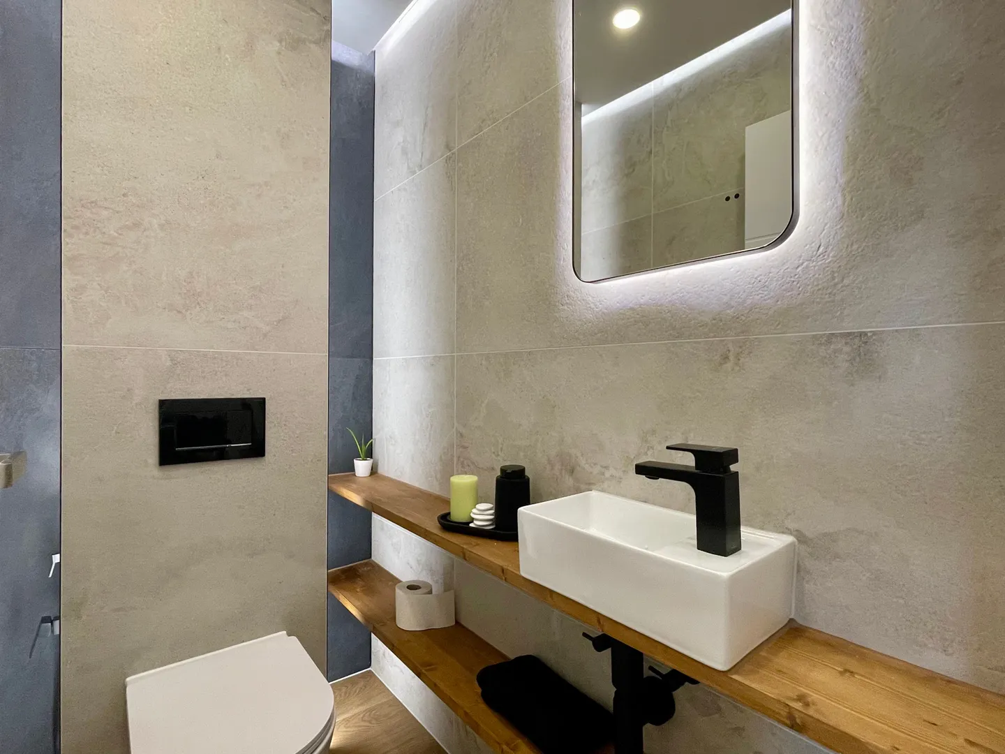 Appartamento moderno, completamente ristrutturato di 3,5 locali con bella vista sulle Alpi - Foto 9 di 11