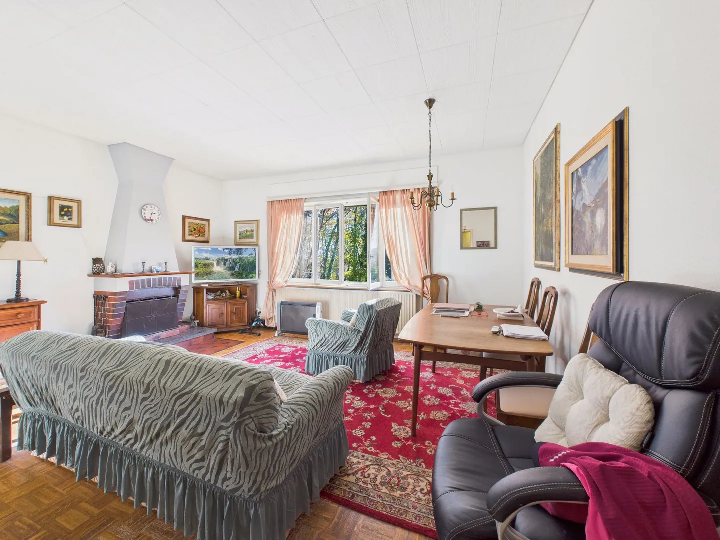 Charmantes 4.5-Zimmer-Einfamilienhaus in Aranno, umgeben von Grün - Foto 10 von 13