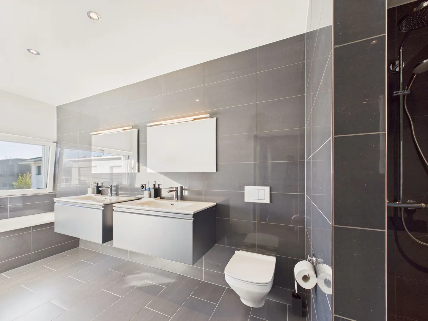 Attraktives Einfamilienhaus mit hochwertigem Ausbaustandard in Subingen, Kanton SO - Foto 10 von 13