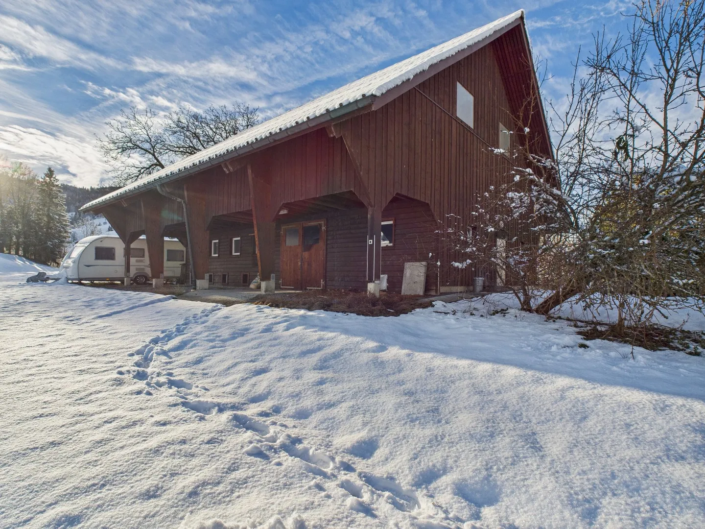 Maison multifamiliale à Unterägeri - Emplacement unique au milieu de la nature, entouré de zone agricole, de forêt et de ruisseau - Photo 4 sur 13